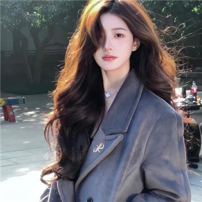 谁说反派不能做男主$穿越成反派，三个女主倒追我